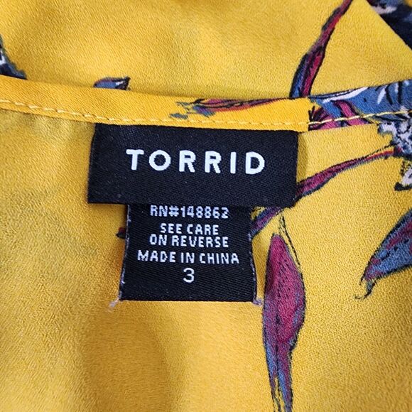 Torrid Womens Top Size 3X Yellow Floral Georgette Keyhole Blouse Long Sleeve - Picture 7 of 9